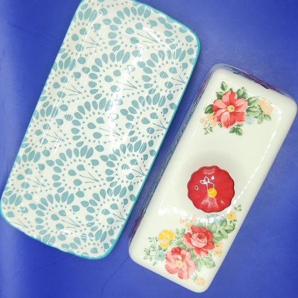 The Pioneer Women BUTTER MAKES EVERYRHING BETTER Foral Butter Dish with Red Knob - Picture 3 of 5